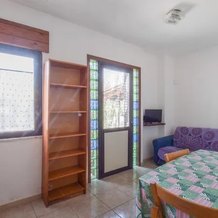 2 Bedroom Stunning In Apartamento Praia a Mare