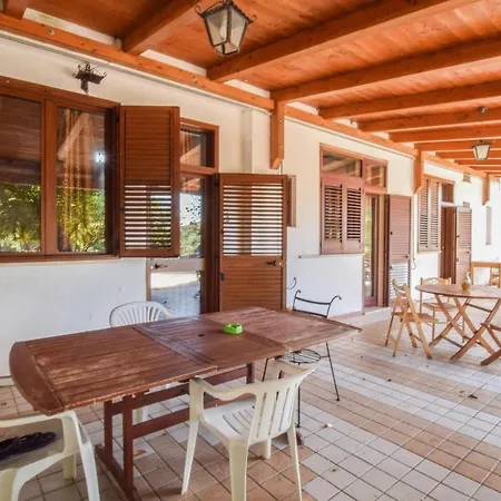 2 Bedroom Stunning In Praia a Mare